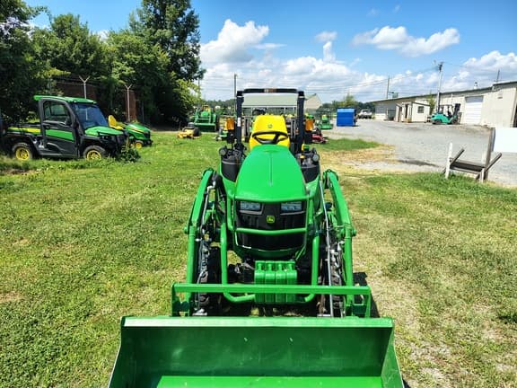 Image of John Deere 2025R equipment image 3