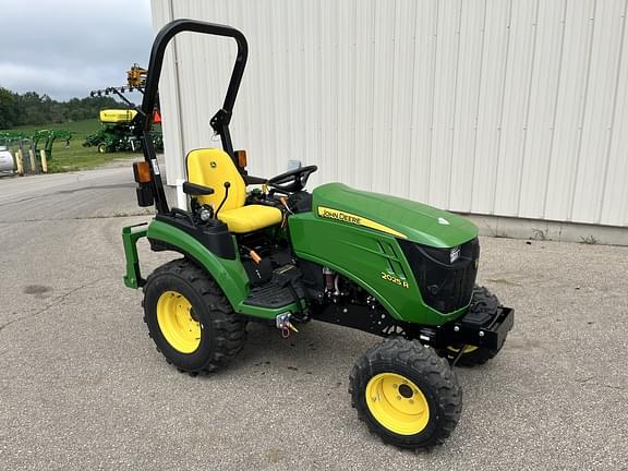 Image of John Deere 2025R Image 1