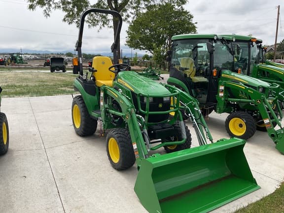 Image of John Deere 2025R equipment image 1