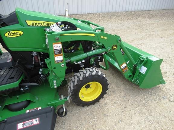 Image of John Deere 2025R equipment image 4