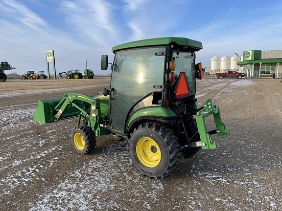 Image of John Deere 2025R equipment image 3