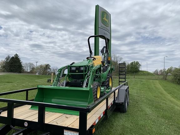 Image of John Deere 2025R equipment image 2