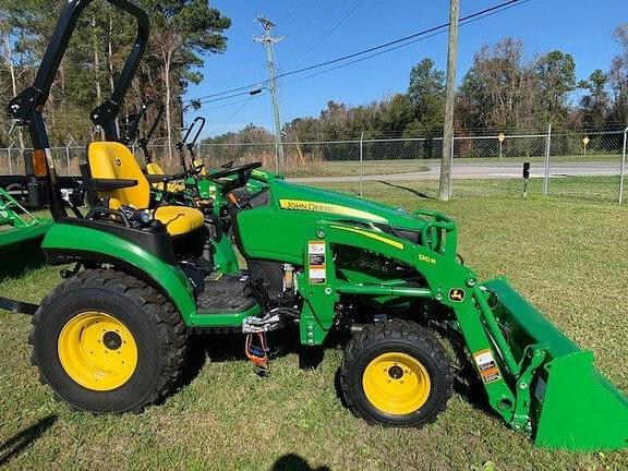 Image of John Deere 2025R equipment image 1