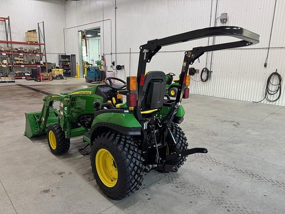 Image of John Deere 2025R equipment image 2