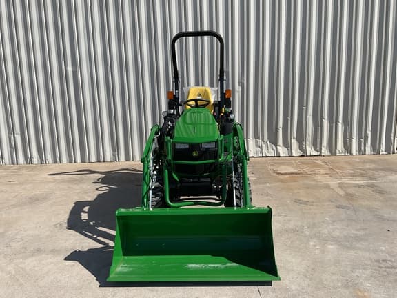 Image of John Deere 2025R equipment image 2