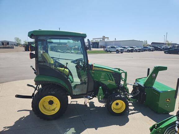 Image of John Deere 2025R equipment image 3