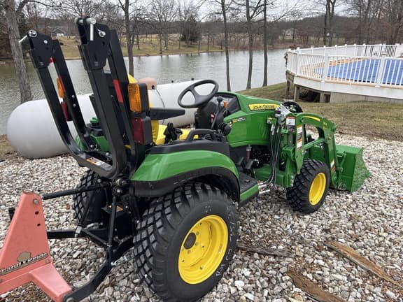 Image of John Deere 2025R equipment image 2