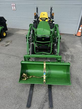 Image of John Deere 2025R equipment image 3
