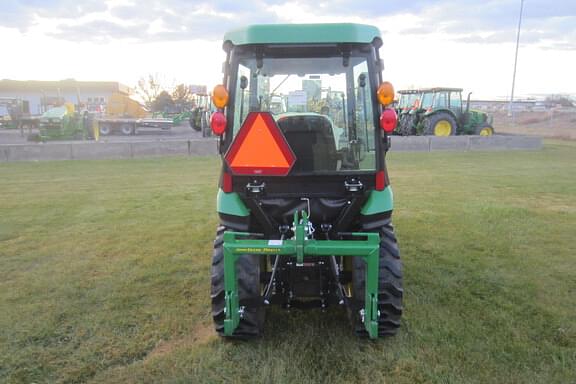 Image of John Deere 2025R equipment image 3