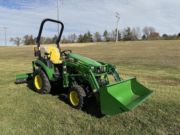 2024 John Deere 2025R Equipment Image0