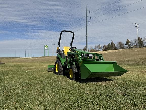 Image of John Deere 2025R equipment image 3