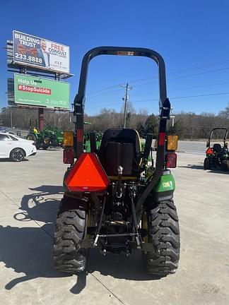 Image of John Deere 2025R equipment image 2