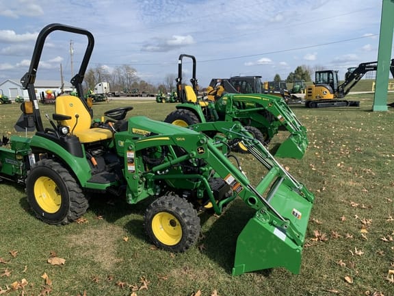 Main image John Deere 2025R