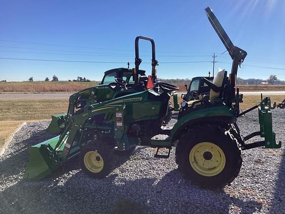 Image of John Deere 2025R equipment image 3