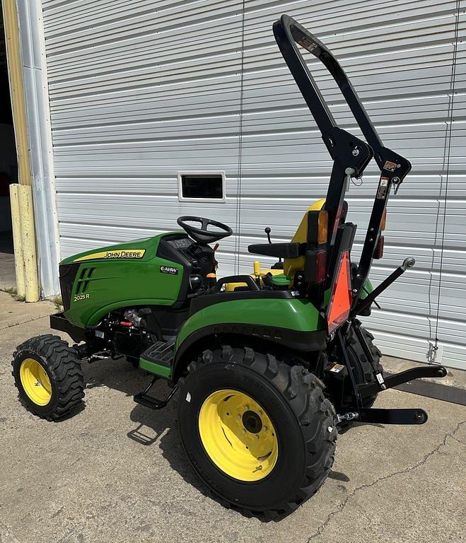 Image of John Deere 2025R Image 1