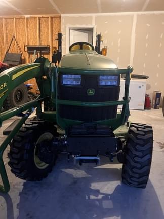 Image of John Deere 2025R equipment image 3