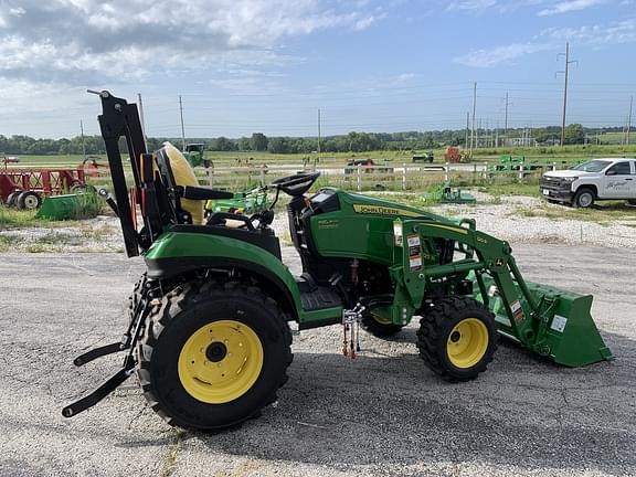 Image of John Deere 2025R equipment image 3