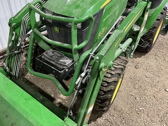 Image of John Deere 2025R equipment image 1