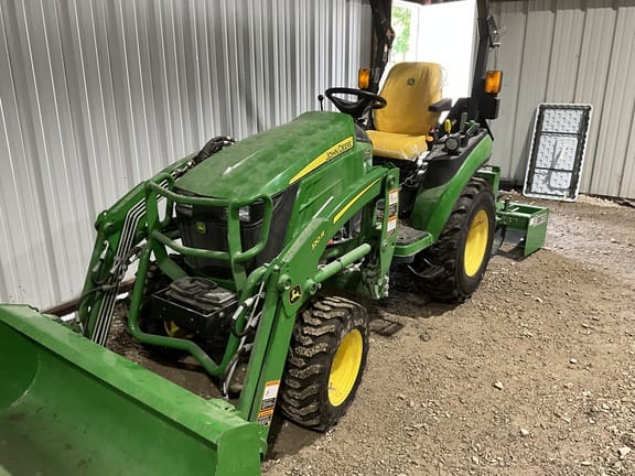 2024 John Deere 2025R Equipment Image0