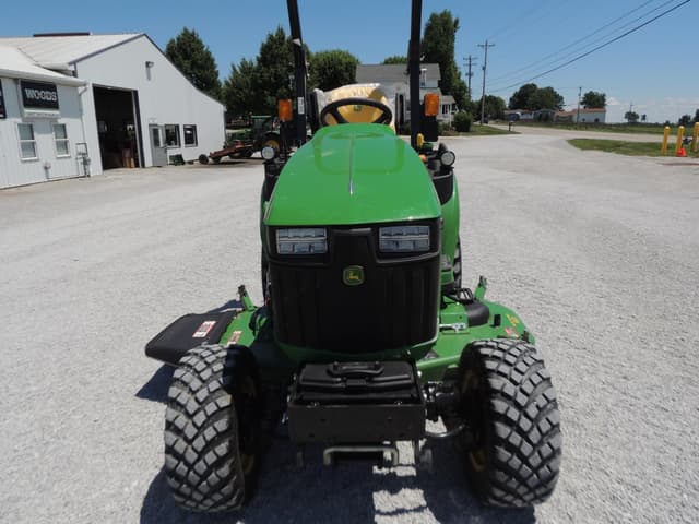 Image of John Deere 2025R equipment image 4