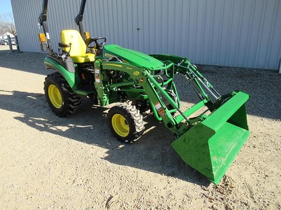 Image of John Deere 2025R equipment image 1