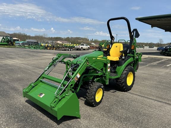 Image of John Deere 2025R equipment image 2