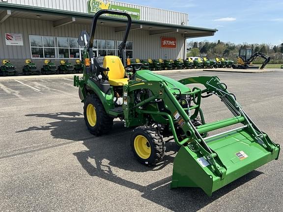 Image of John Deere 2025R equipment image 3