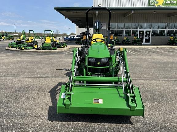Image of John Deere 2025R equipment image 2