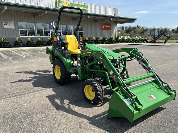 Image of John Deere 2025R equipment image 2