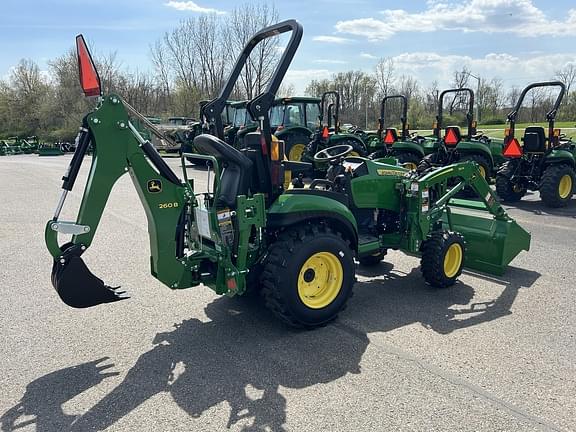 Image of John Deere 2025R equipment image 4