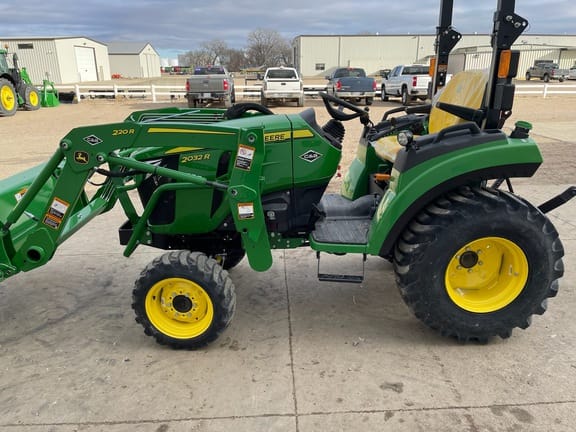 Main image John Deere 2032R