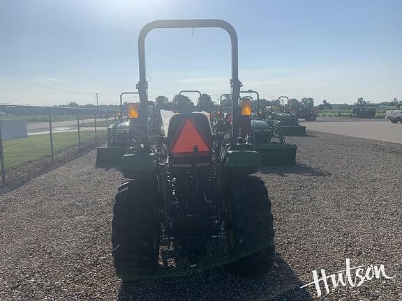 Image of John Deere 2032R equipment image 1