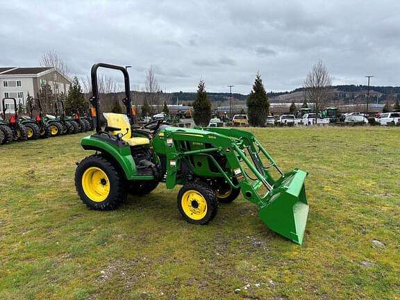 Image of John Deere 2032R equipment image 4