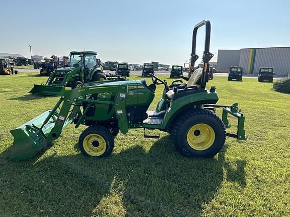 Image of John Deere 2032R equipment image 1