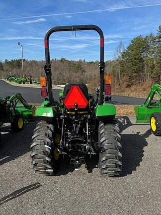 Image of John Deere 2032R Image 1