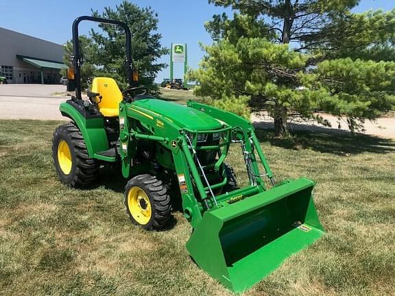 Image of John Deere 2032R Primary image