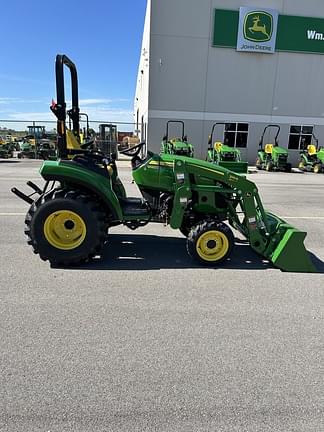 Image of John Deere 2032R equipment image 1