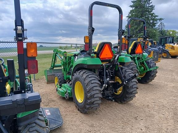 Image of John Deere 2032R equipment image 4