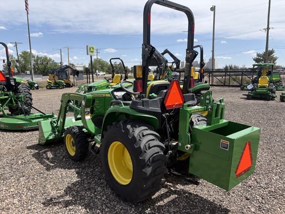 Image of John Deere 2032R equipment image 1