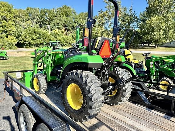 Image of John Deere 2032R equipment image 1