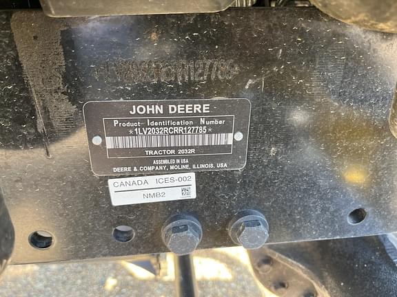 Image of John Deere 2032R equipment image 4
