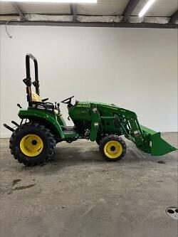 Image of John Deere 2032R equipment image 4