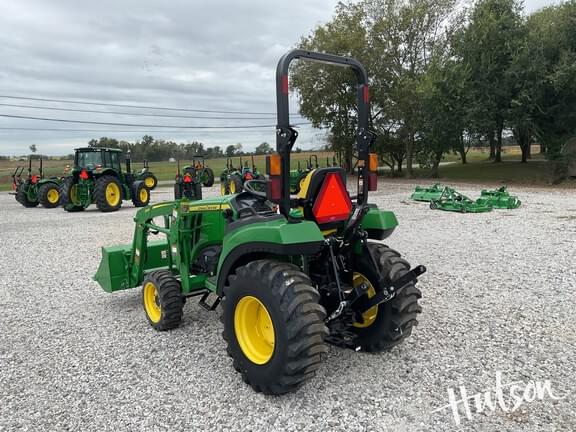 Image of John Deere 2032R equipment image 2