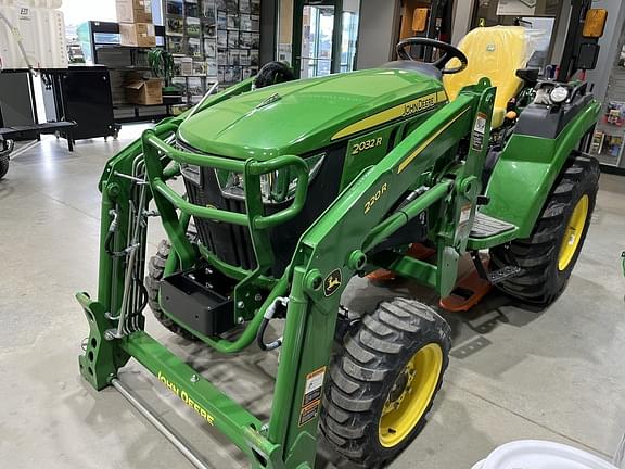 Image of John Deere 2032R Primary image