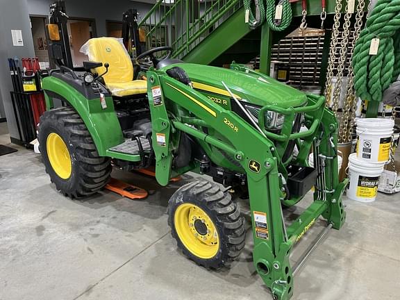 Image of John Deere 2032R equipment image 2