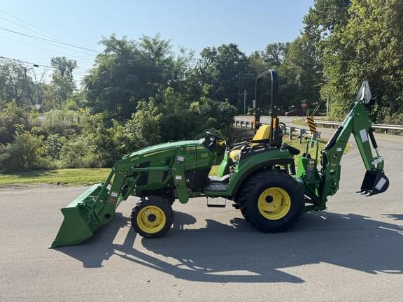 Image of John Deere 2032R equipment image 3