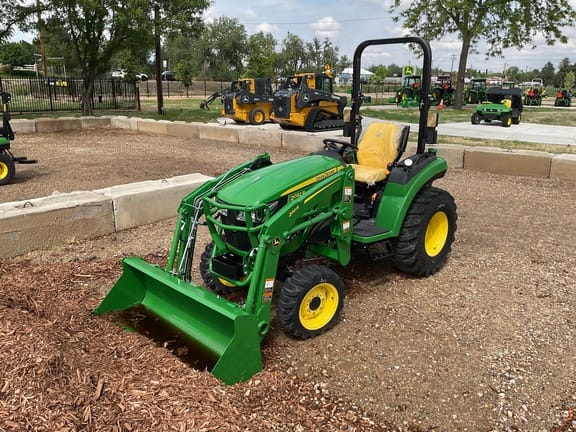 2024 John Deere 2032R Equipment Image0