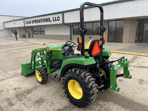 Image of John Deere 2032R equipment image 2