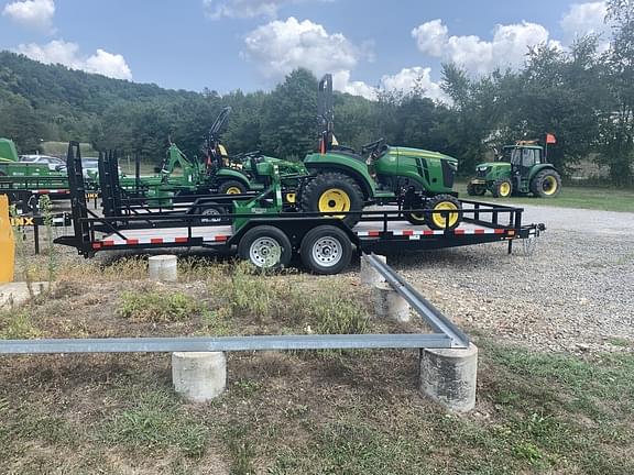 Image of John Deere 2038R equipment image 3