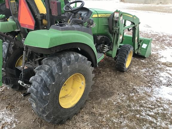 Image of John Deere 2038R equipment image 1